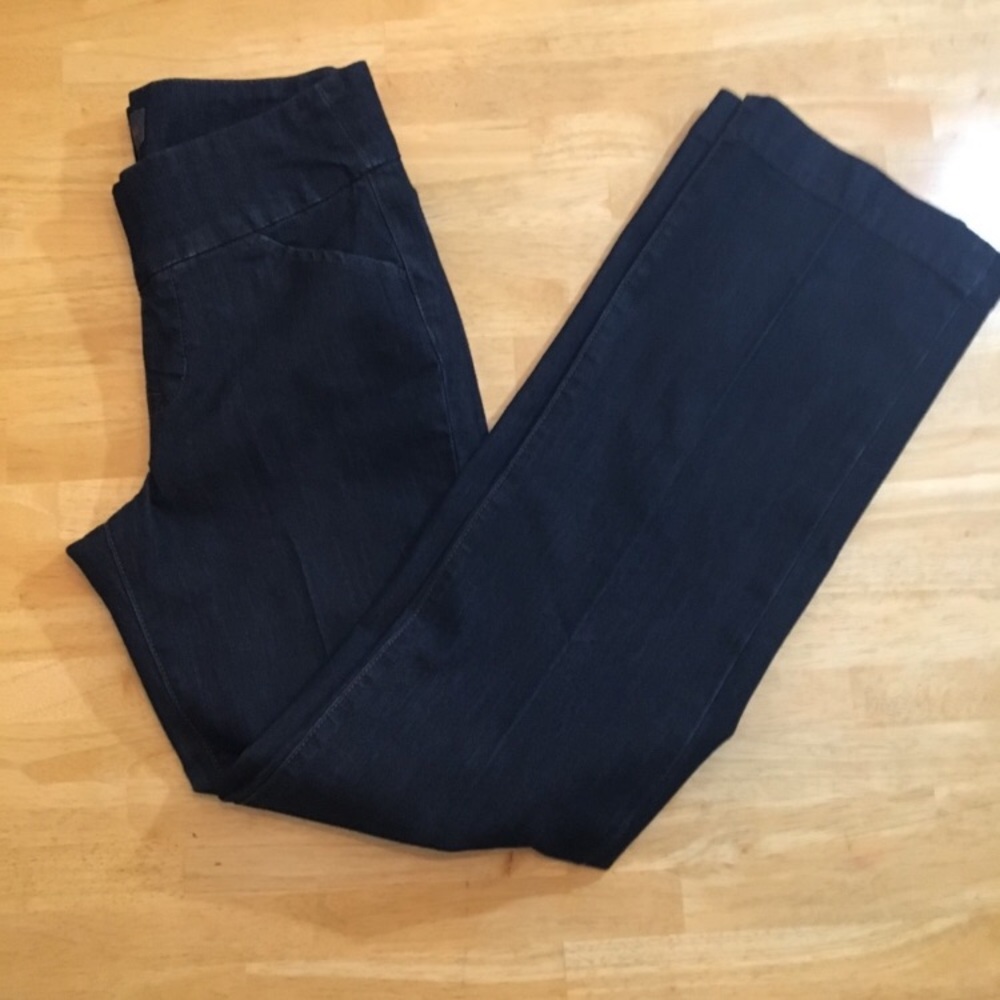 JAG Paley High Rise Trouser. Pull on. Dark wash.